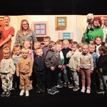 Jeżyki w teatrze. Przedstawienie - Trufel..jpg