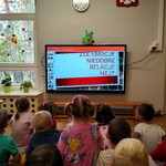 Jeżyki podczas oglądania prezentacji na temat Złe emocje, niedobre relacje i hejt..jpg