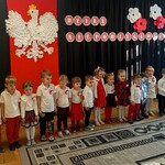6.Patriotyczne śpiewanie. szkoła do Hymnu..jpeg