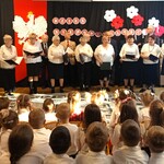 11.Patriotyczne śpiewanie. szkoła do Hymnu..jpeg