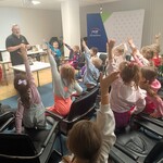 5. Pszczółki z wizytą w PGE.jpg