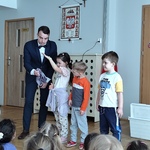 Oskar i Fred - pokaz brzuchomówcy - 20.04.2026 -8.jpg